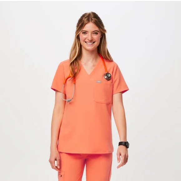 Figs Women's Papaya Scrub top (M) - Picture 1 of 1